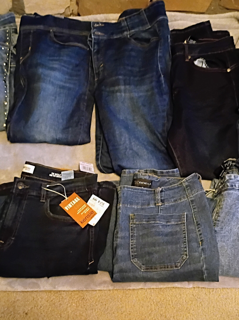 11 pairs of stretch skinny/ wide leg jeans.Crops.name brands Jessica Simpson